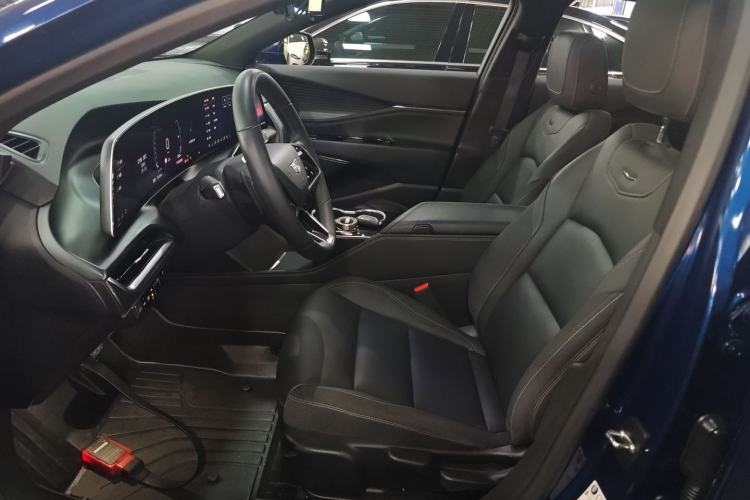 Used Cadillac GT4 2023 25T Fashion Edition Left Front Seat