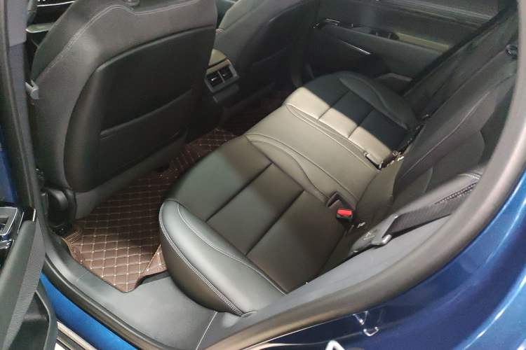 Used Cadillac GT4 2023 25T Fashion Edition Left Rear Seat