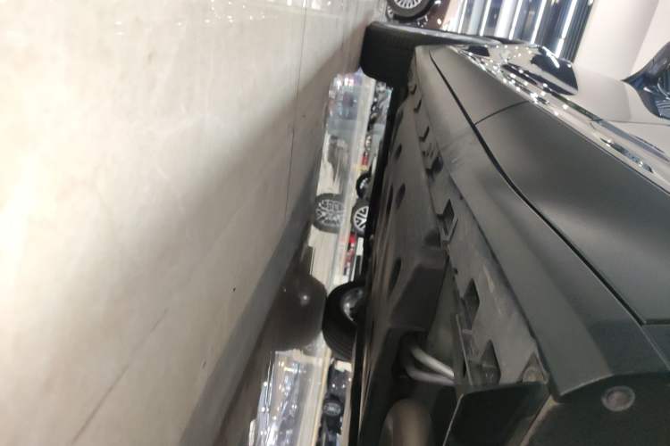 Used Cadillac GT4 2023 25T Fashion Edition Left Side Sill
