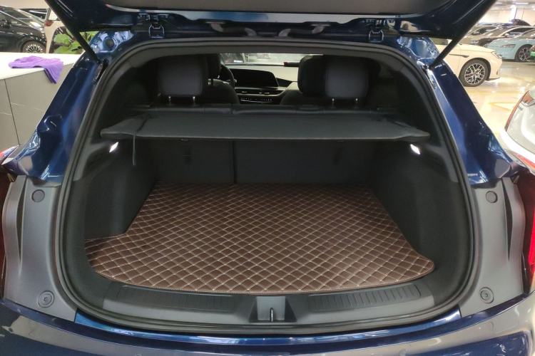 Used Cadillac GT4 2023 25T Fashion Edition Trunk