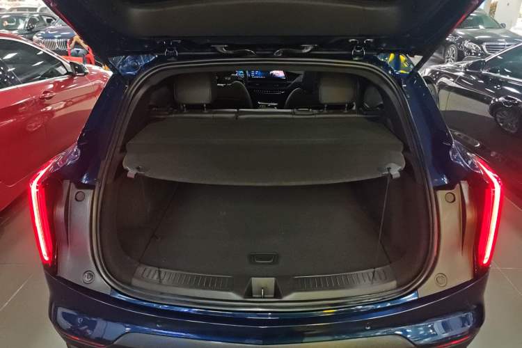 Used Cadillac GT4 2023 25T Fashion Edition Trunk
