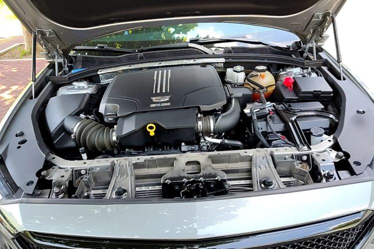 Used Cadillac GT4 2023 25T Prestige Version Engine Bay