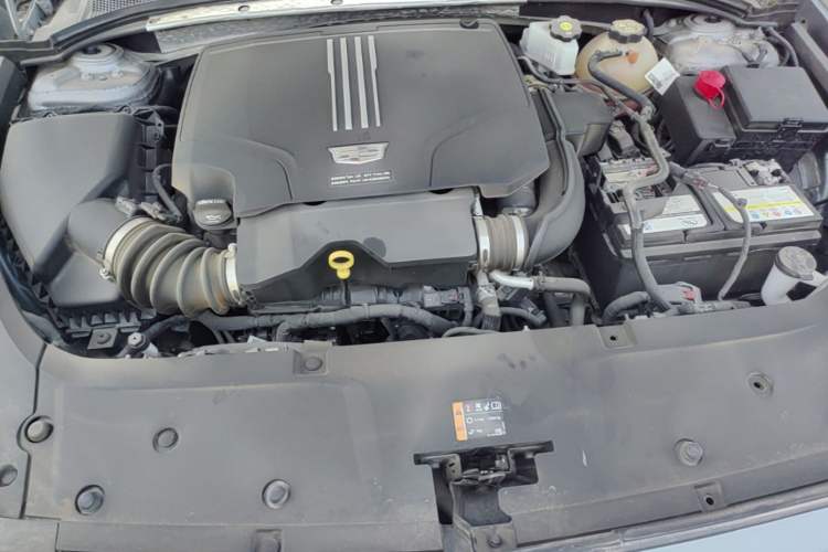 Used Cadillac GT4 2023 25T Prestige Version Engine Bay