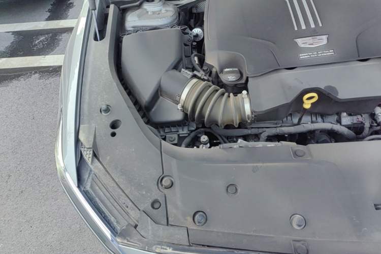 Used Cadillac GT4 2023 25T Prestige Version Engine Bay Right