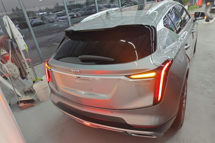 Used Cadillac GT4 2023 25T Luxury Model Exterior 4