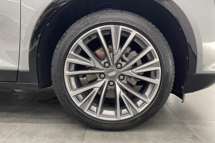Used Cadillac GT4 2023 25T Prestige Version Exterior 4
