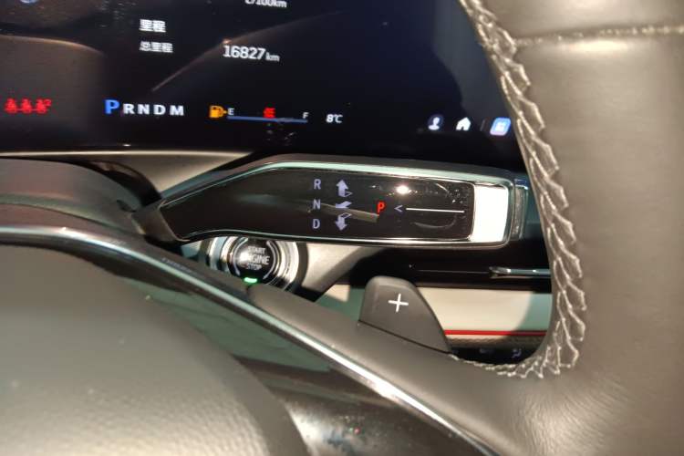 Used Cadillac GT4 2023 25T Luxury Model Gear Lever