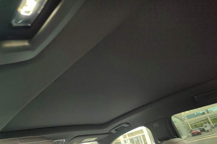 Used Cadillac GT4 2023 25T Prestige Version Headliner
