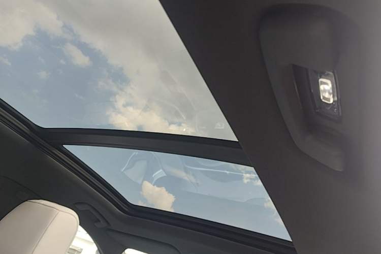 Used Cadillac GT4 2023 25T Prestige Version Headliner