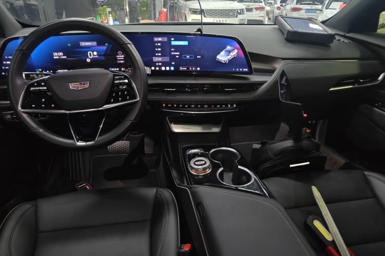 Used Cadillac GT4 2023 25T Luxury Model Interior 2