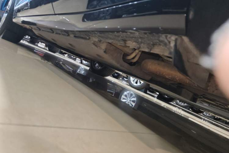 Used Cadillac GT4 2023 25T Prestige Version Left Side Sill