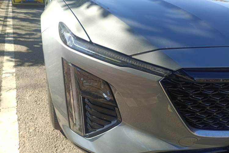 Used Cadillac GT4 2023 25T Luxury Model Right Front Headlight