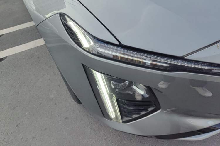 Used Cadillac GT4 2023 25T Prestige Version Right Front Headlight