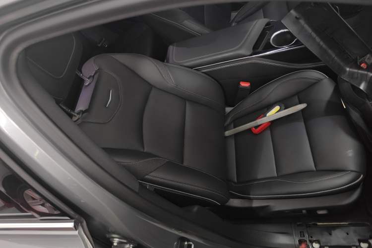 Used Cadillac GT4 2023 25T Luxury Model Right Front Seat