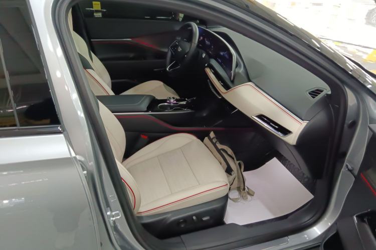 Used Cadillac GT4 2023 25T Luxury Model Right Front Seat