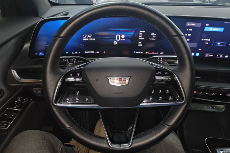 Used Cadillac GT4 2023 25T Luxury Model Steering Wheel