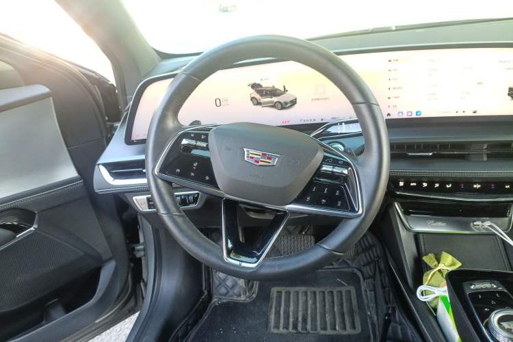 Used Cadillac GT4 2023 25T Luxury Model Steering Wheel