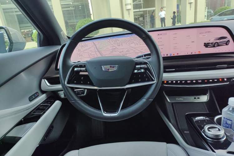 Used Cadillac GT4 2023 25T Prestige Version Steering Wheel