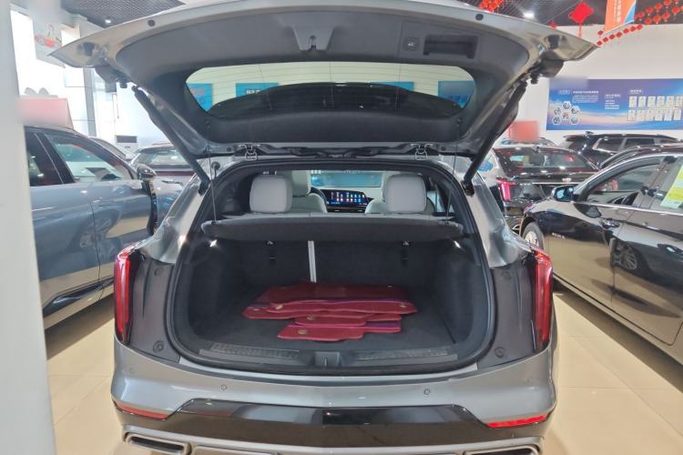 Used Cadillac GT4 2023 25T Prestige Version Trunk