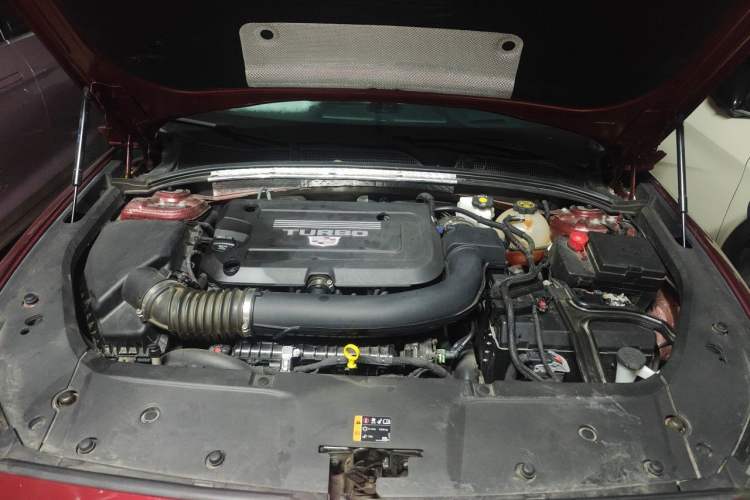 Used Cadillac GT4 2023 28T Platinum Edition Engine Bay