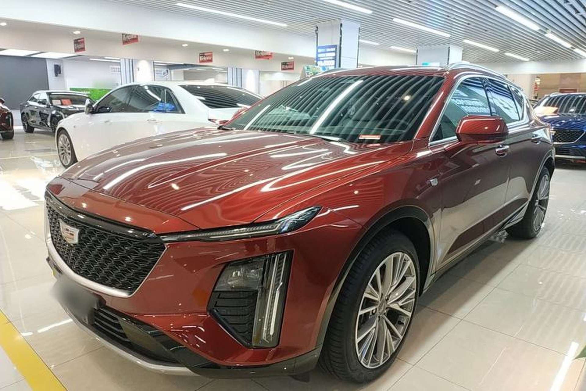 Used Cadillac GT4 2023 25T Luxury Model Front Left 45 Deg
