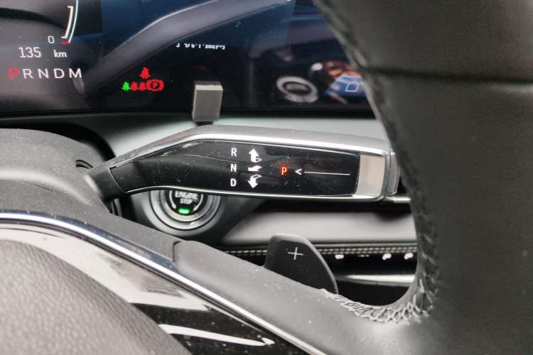 Used Cadillac GT4 2023 25T Fashion Edition Gear Lever
