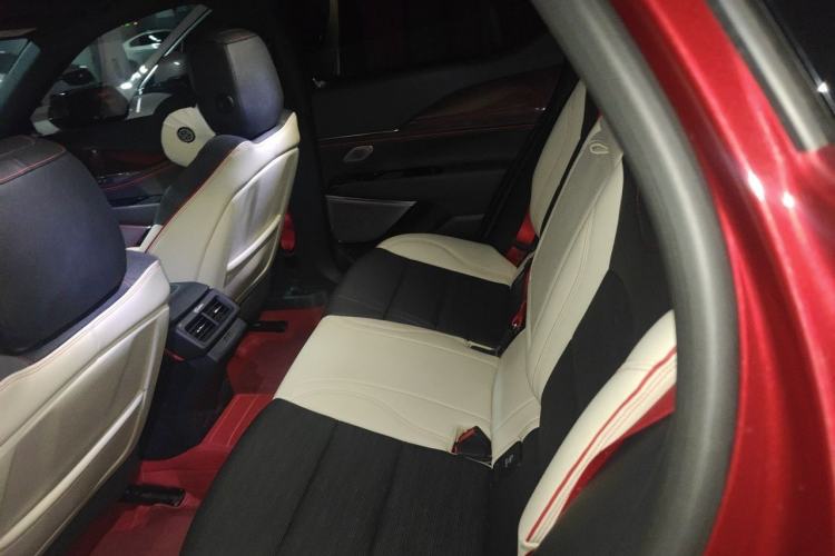 Used Cadillac GT4 2023 28T Platinum Edition Left Rear Seat