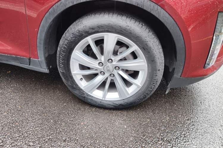 Used Cadillac GT4 2023 25T Fashion Edition Right Front Wheel Hub