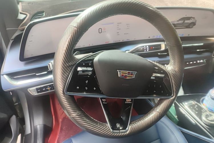 Used Cadillac GT4 2023 25T Luxury Model Steering Wheel