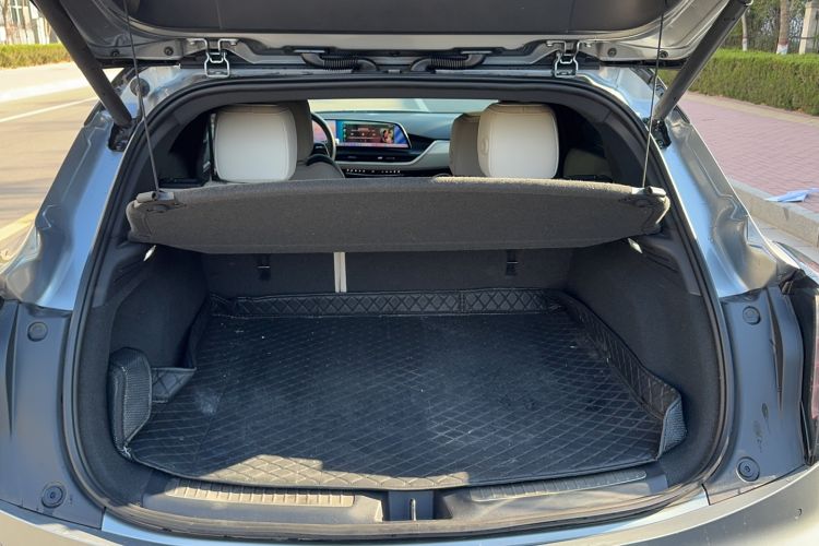 Used Cadillac GT4 2023 25T Luxury Model Trunk