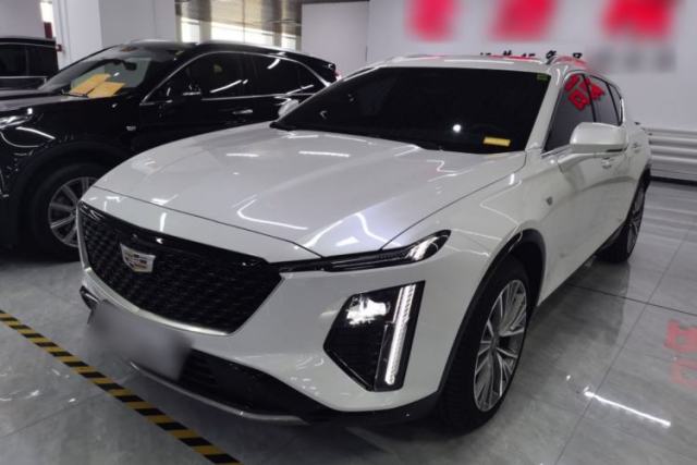 Used Cadillac GT4 2023 25T Luxury Model