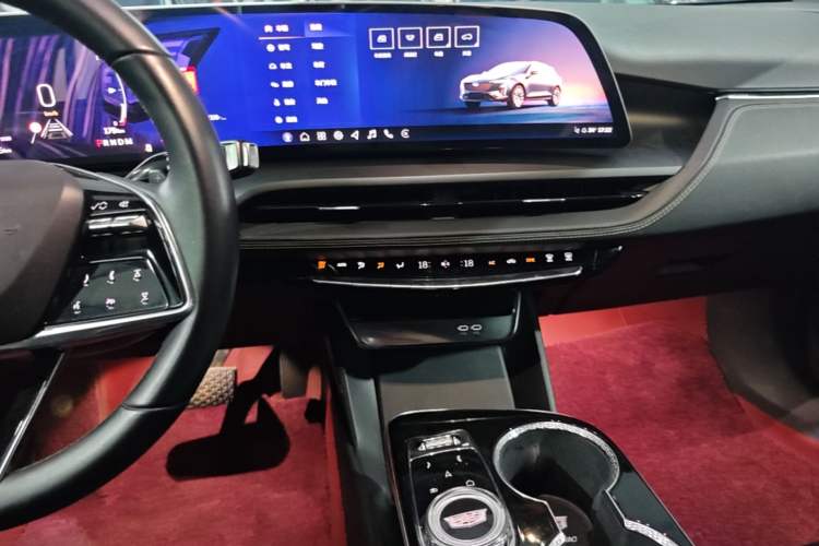Used Cadillac GT4 2023 25T Fashion Edition Audio And AC Panel
