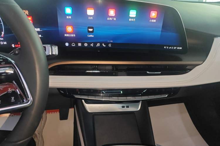 Used Cadillac GT4 2023 25T Fashion Edition Audio And AC Panel