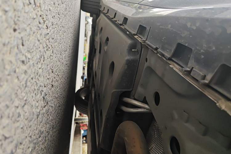 Used Cadillac GT4 2023 25T Luxury Model Chassis Rear Left