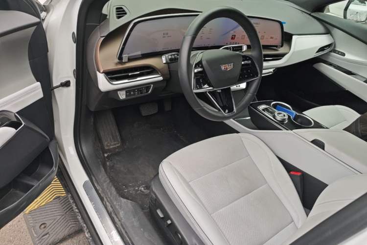 Used Cadillac GT4 2023 25T Luxury Model Driver Seat