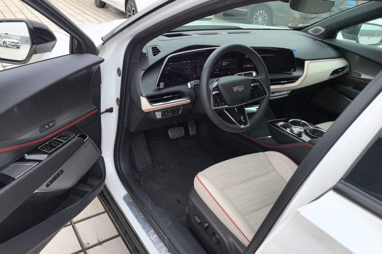 Used Cadillac GT4 2023 25T Prestige Version Driver Seat