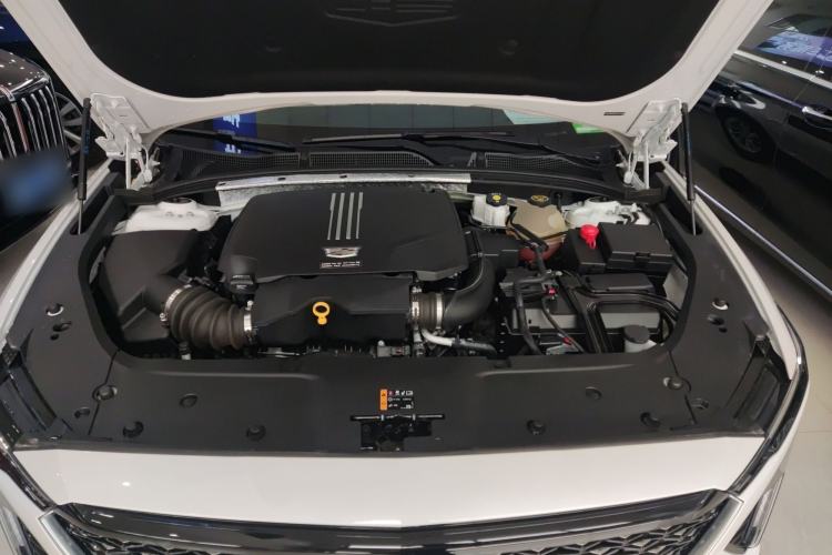 Used Cadillac GT4 2023 25T Fashion Edition Engine Bay