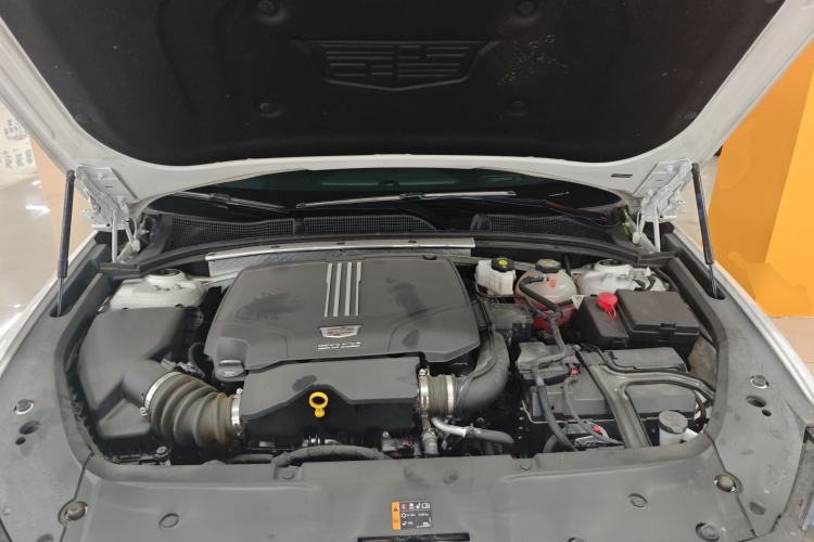 Used Cadillac GT4 2023 25T Fashion Edition Engine Bay