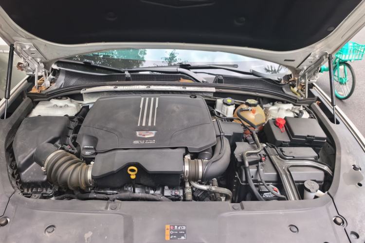 Used Cadillac GT4 2023 25T Fashion Edition Engine Bay