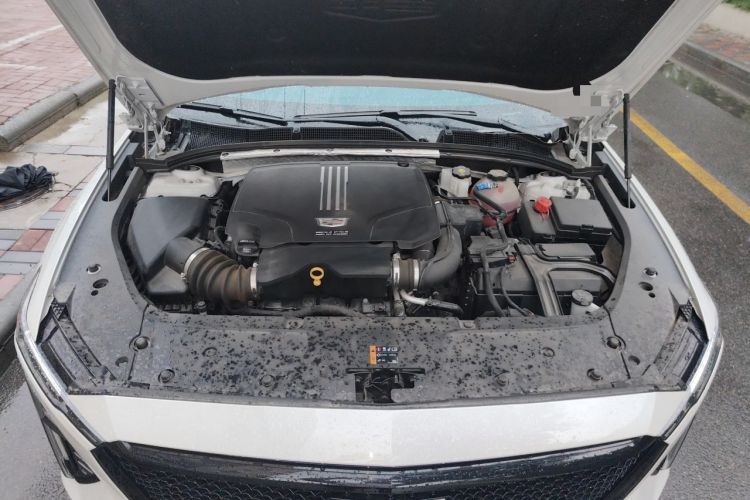 Used Cadillac GT4 2023 25T Prestige Version Engine Bay