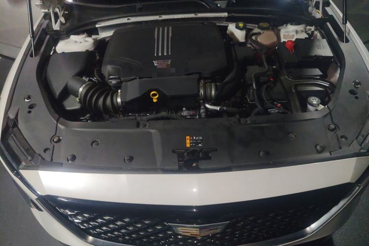 Used Cadillac GT4 2023 25T Luxury Model Engine Bay