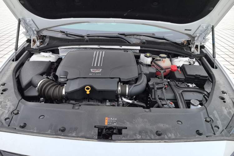 Used Cadillac GT4 2023 25T Prestige Version Engine Bay
