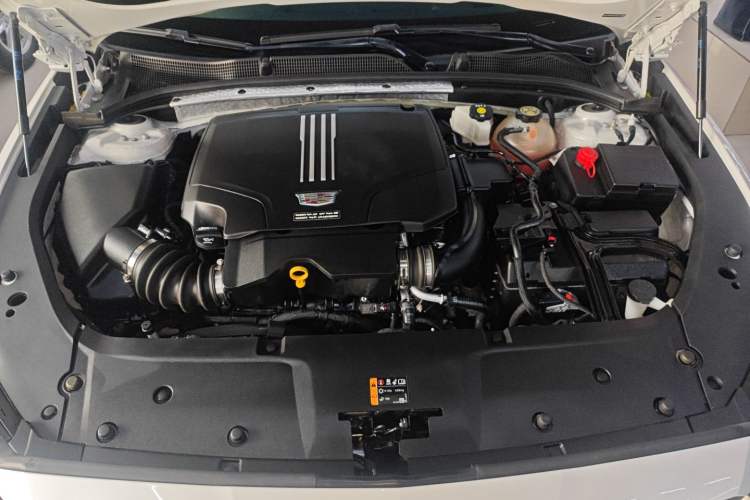 Used Cadillac GT4 2023 25T Fashion Edition Engine Bay