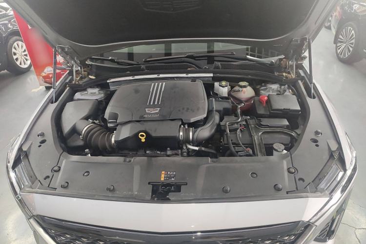 Used Cadillac GT4 2023 25T Prestige Version Engine Bay