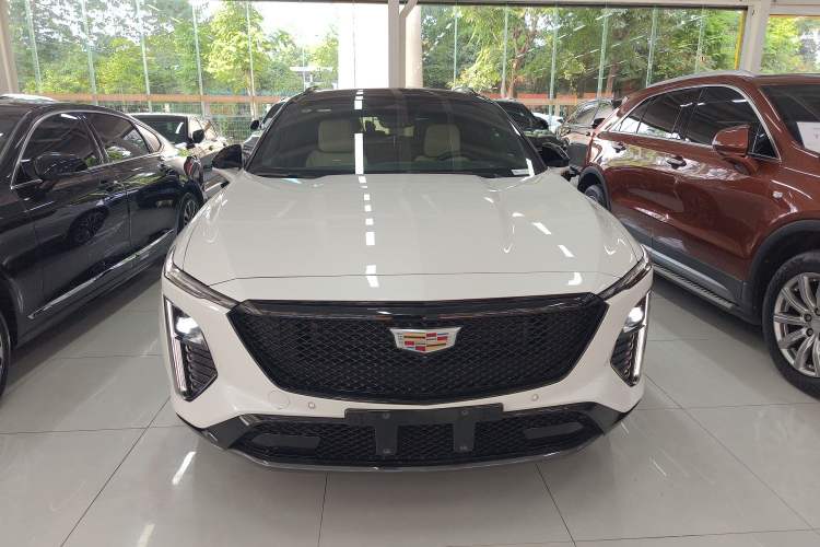 Used Cadillac GT4 2023 25T Prestige Version Exterior 1