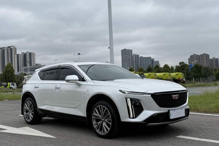 Used Cadillac GT4 2023 25T Luxury Model Exterior 2