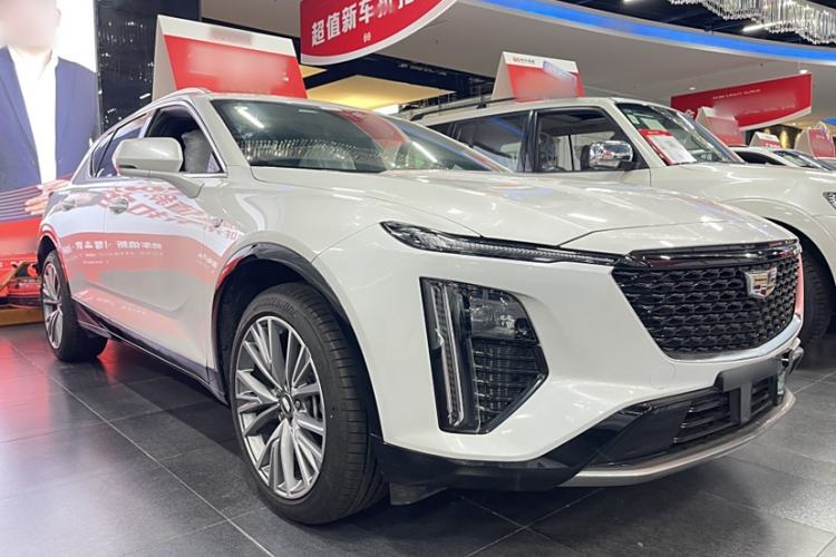 Used Cadillac GT4 2023 25T Luxury Model Exterior 3