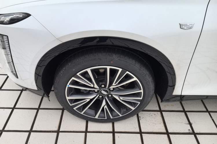 Used Cadillac GT4 2023 25T Prestige Version Exterior 4