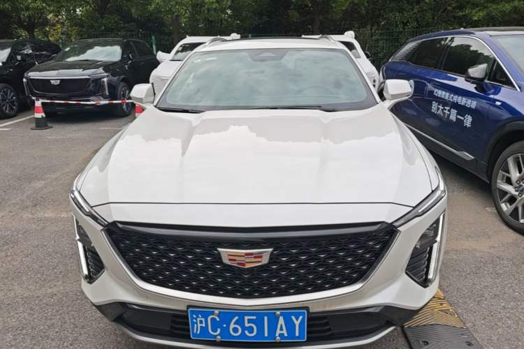 Used Cadillac GT4 2023 25T Luxury Model Front