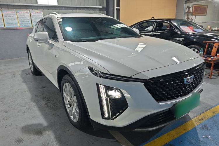 Used Cadillac GT4 2023 25T Fashion Edition Front Right 45 Deg